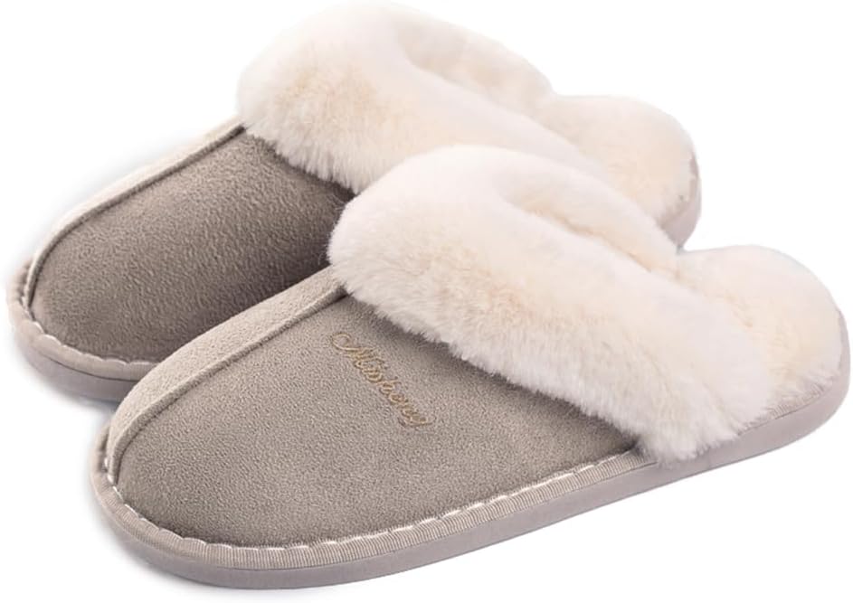 Detalle 2 de Misolin damtofflor med memory foam, mocka, pälsfoder och halkhämmande sula