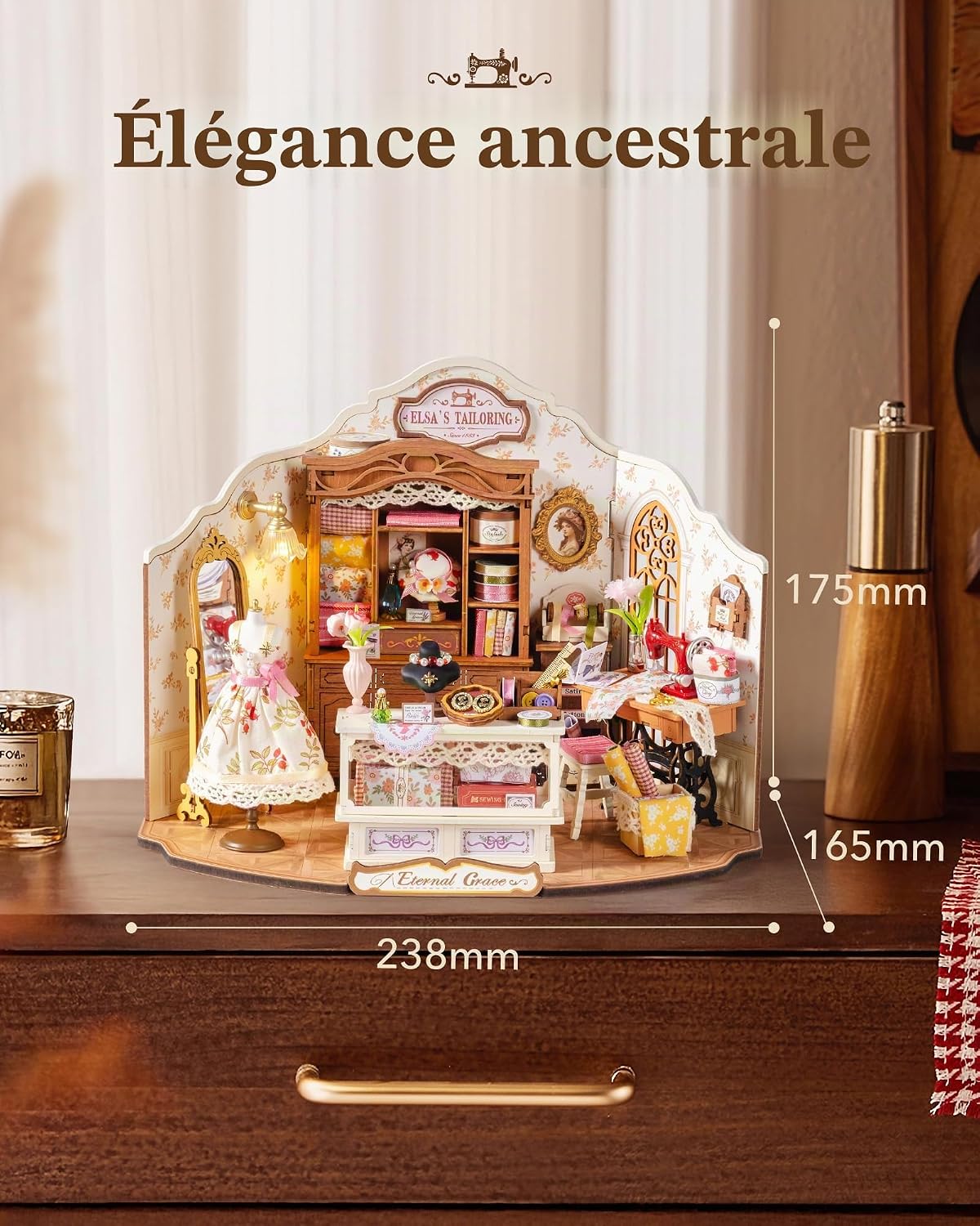 Detalle 1 de Kit miniature DIY Rolife Maison de Poupée Atelier de Couture d’Elsa (style vintage rustique) – décoration & veilleuse