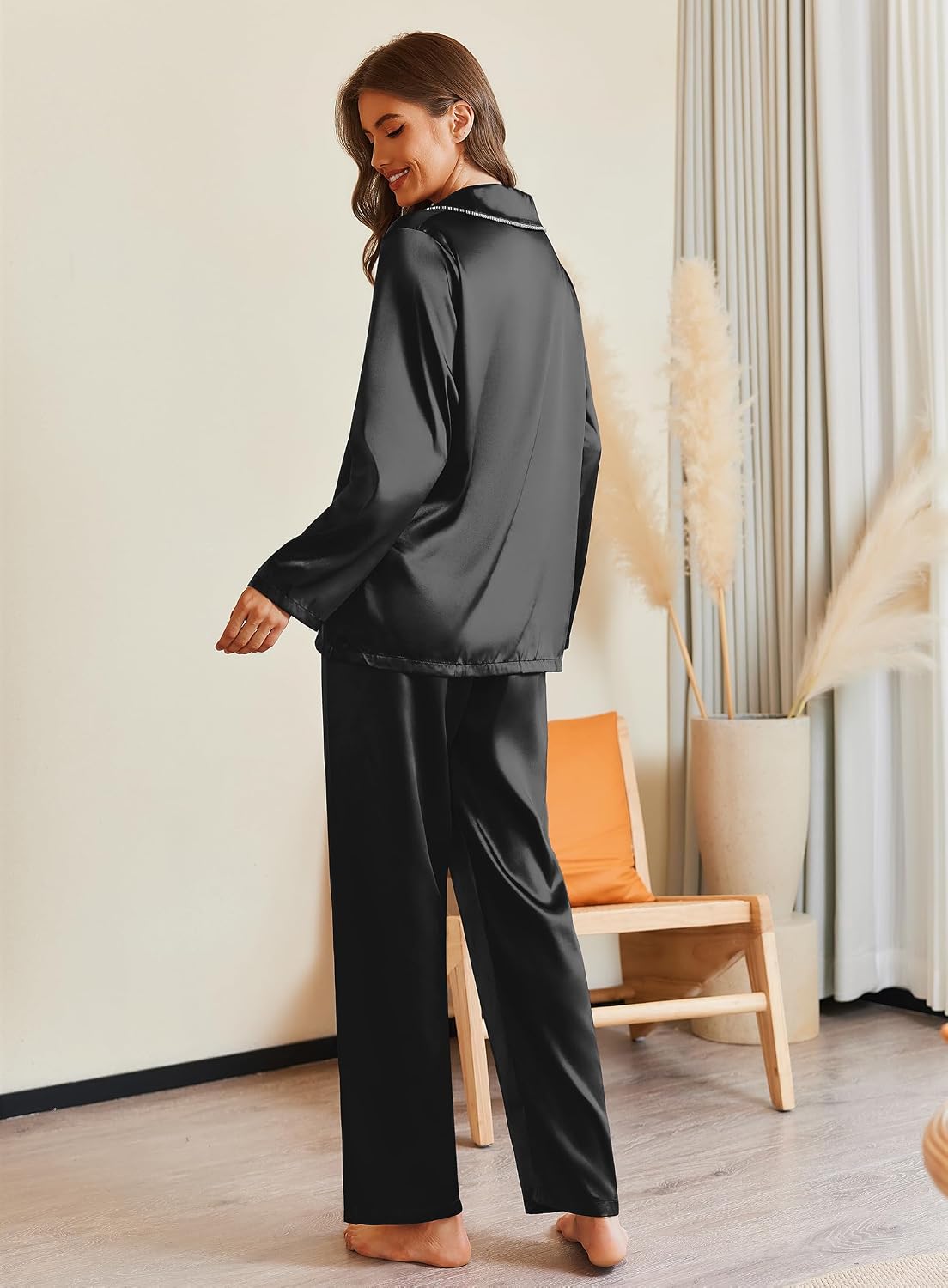 Detalle 2 de Ekouaer Women’s Satin Pyjama Set, Long-Sleeve Button-Down Top and Pants
