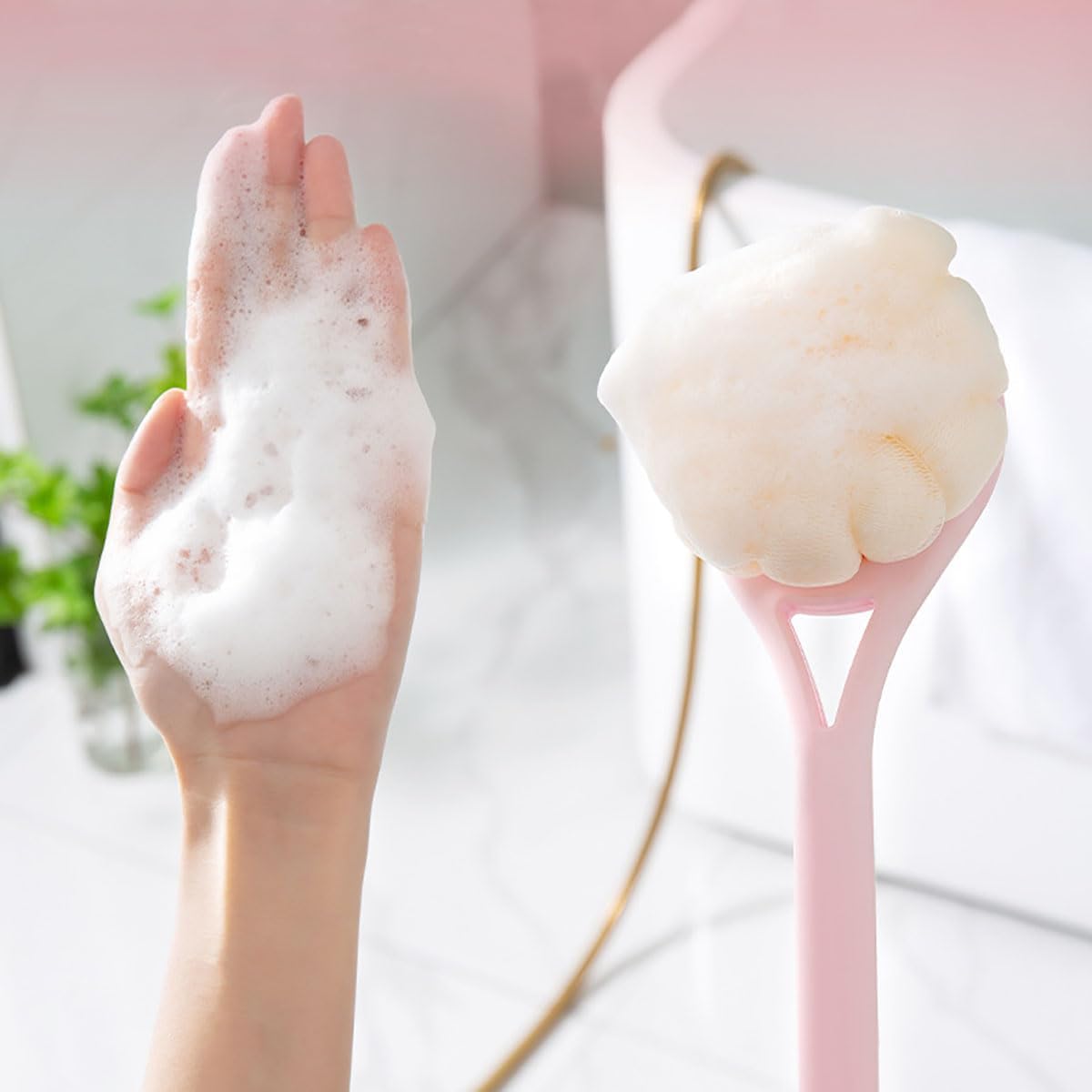 Detalle 2 de Back Scrubber for Shower with Double-Sided Long Handle, Pink