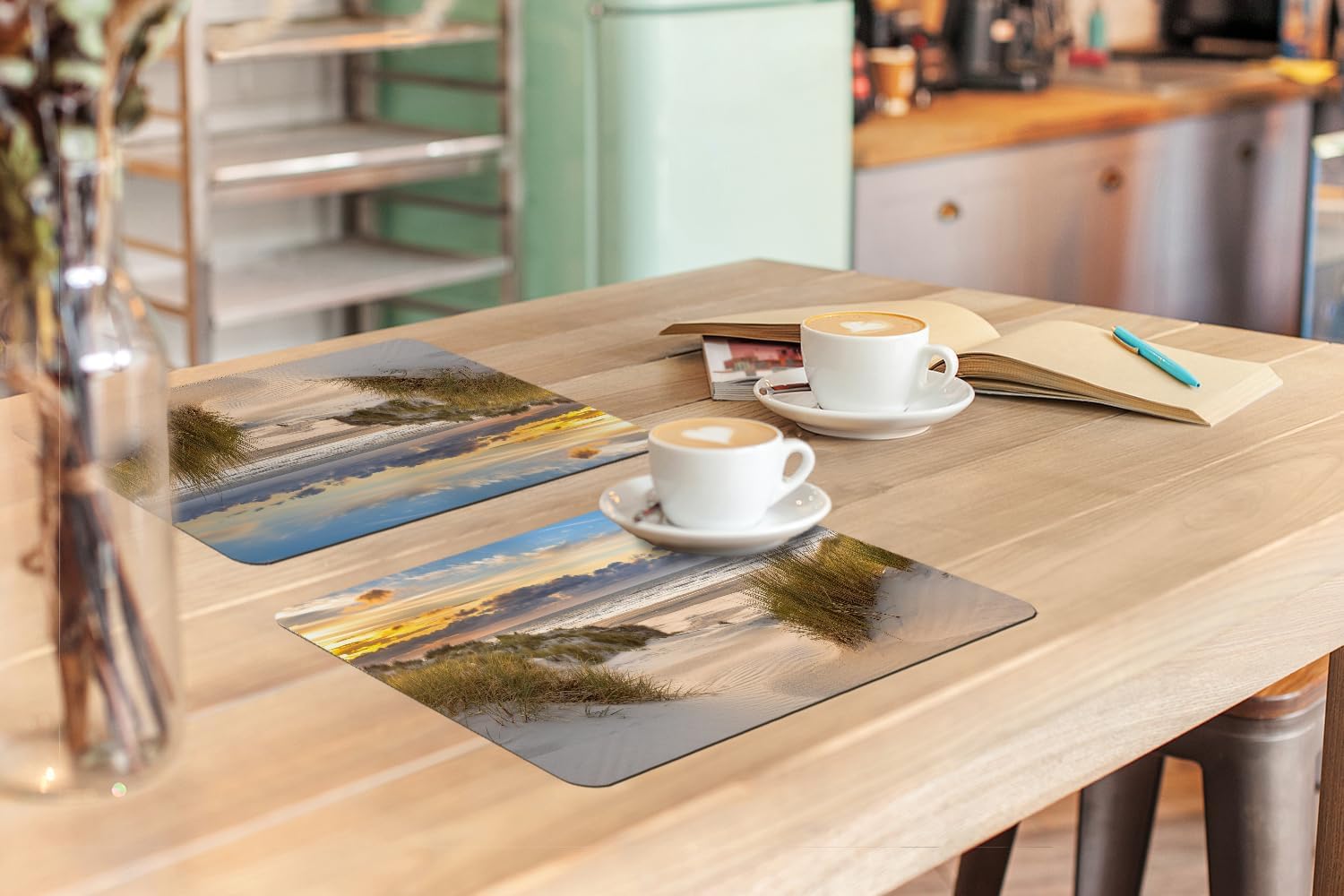 Detalle de KitchenYeah placemats set van 6, vinyl, 45 x 30 cm, Strand-Dune