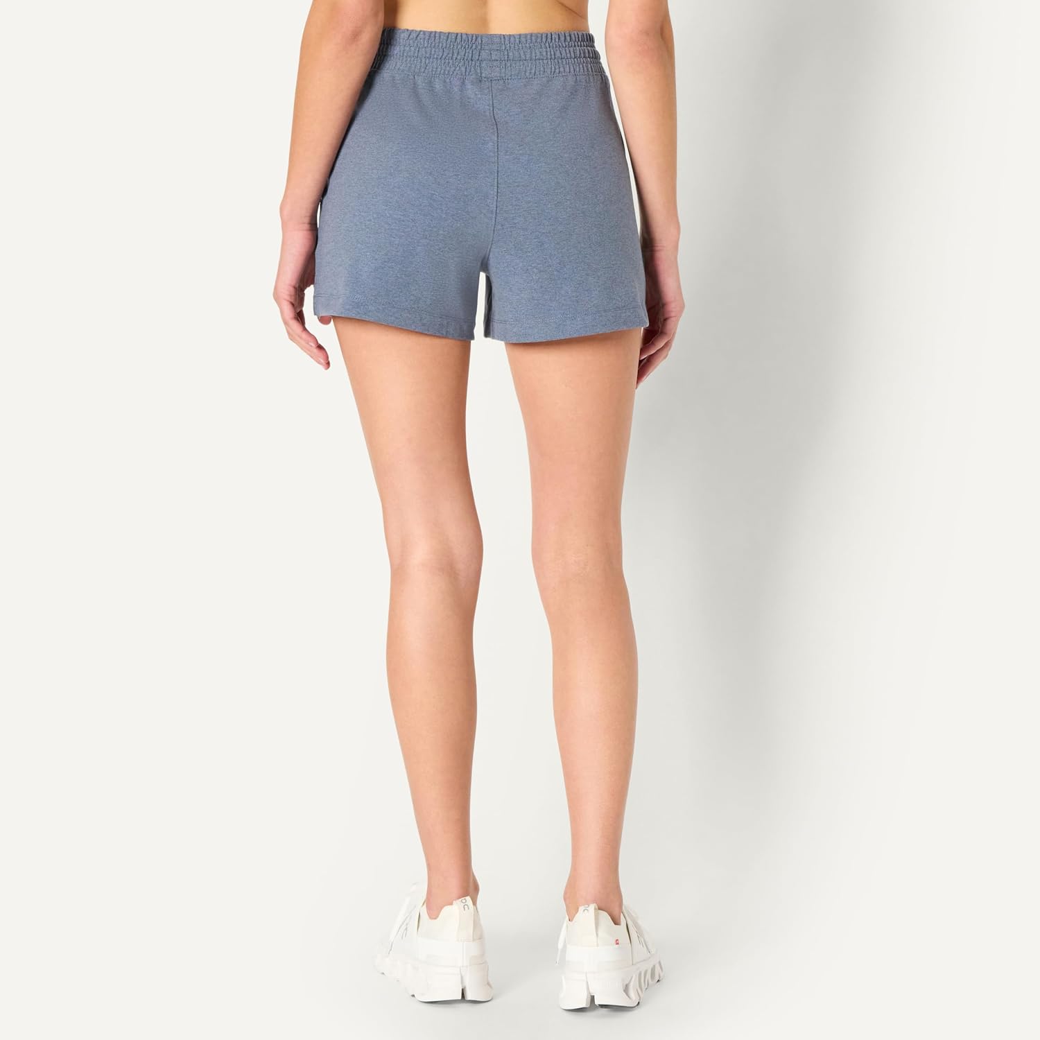 Thumbnail 3 de Amazon Essentials Women's Athletic Soft Performance Lightweight Stretch Sweat Shorts