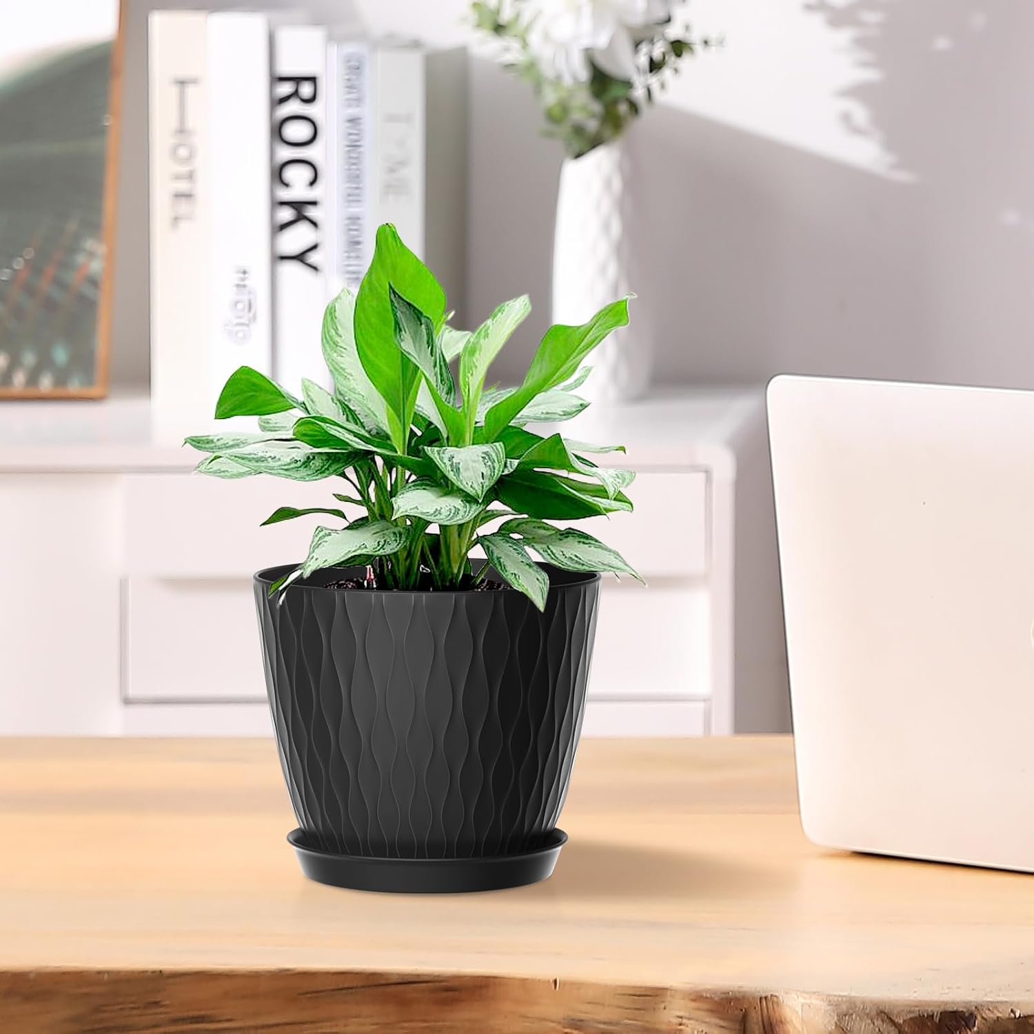Thumbnail 3 de Homeuouz 15cm Stripe Groove Plastic Plant Pots, 5 Pack with Drainage Holes and Tray (Black)