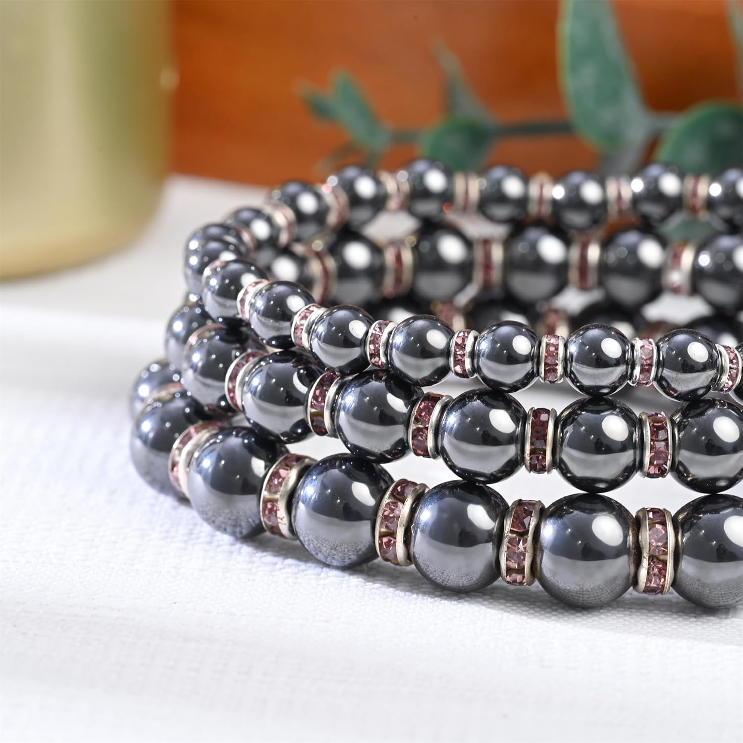 Detalle de Apocalyptic-K Magnetic Hematite Bracelet with Rhinestones (6/8/10MM) – Eliminate Static Electricity