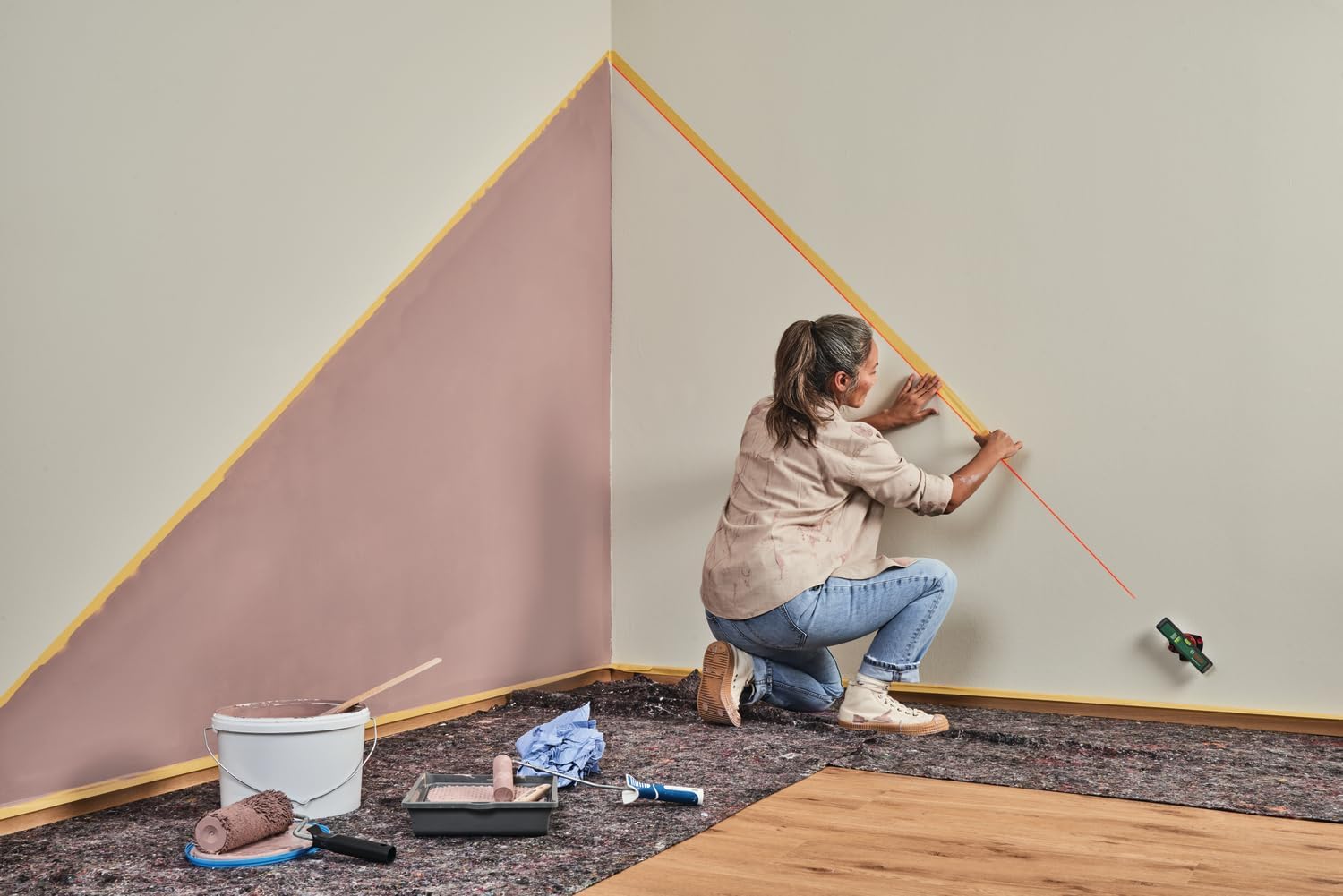 Thumbnail 1 de Bosch Laser-Wasserwaage UniversalWallLevel (3-in-1): Linienlaser bis 5 m, Laserpunkt bis 20 m