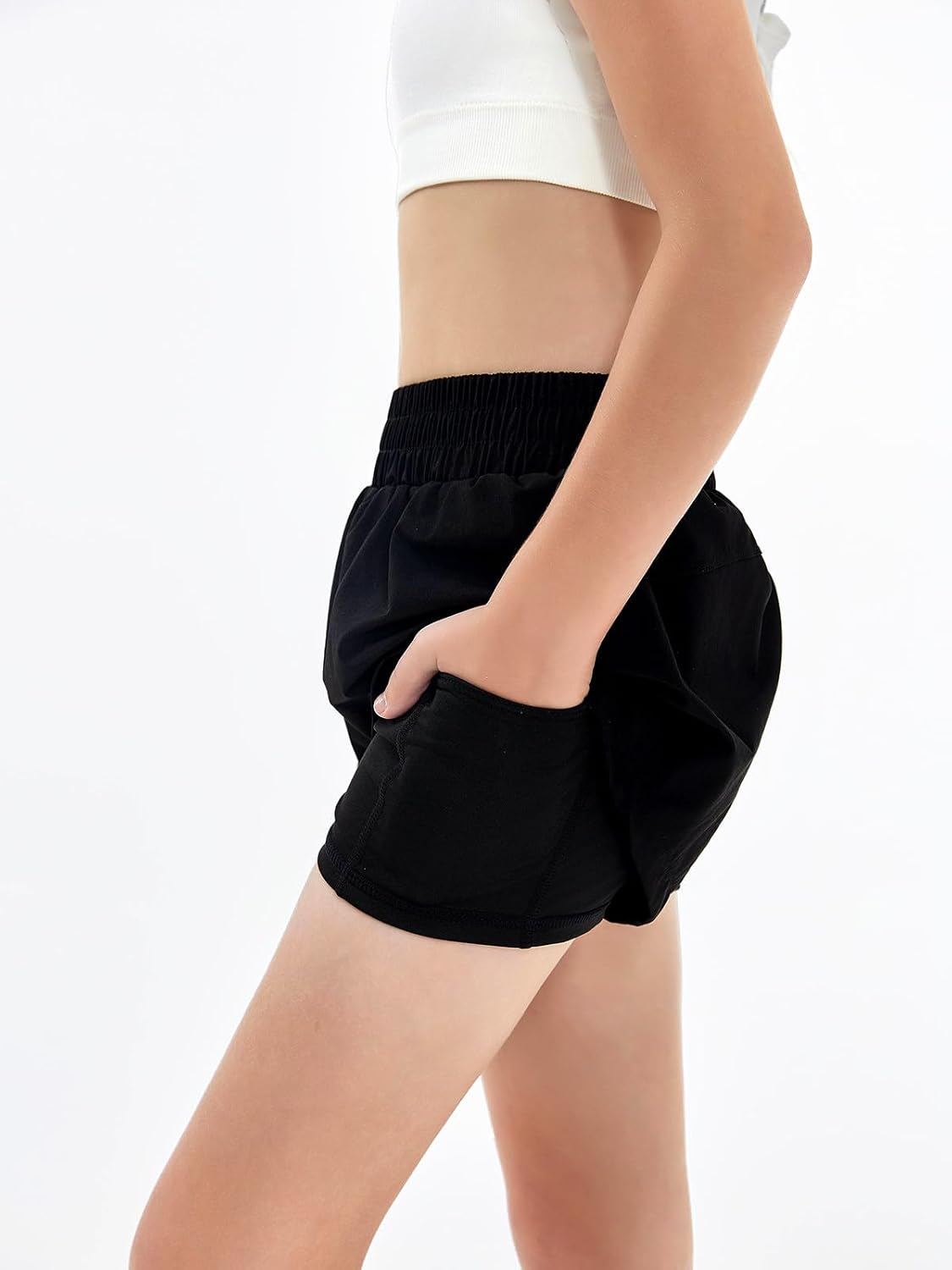 Detalle de Girls athletic shorts with 2 in 1 design