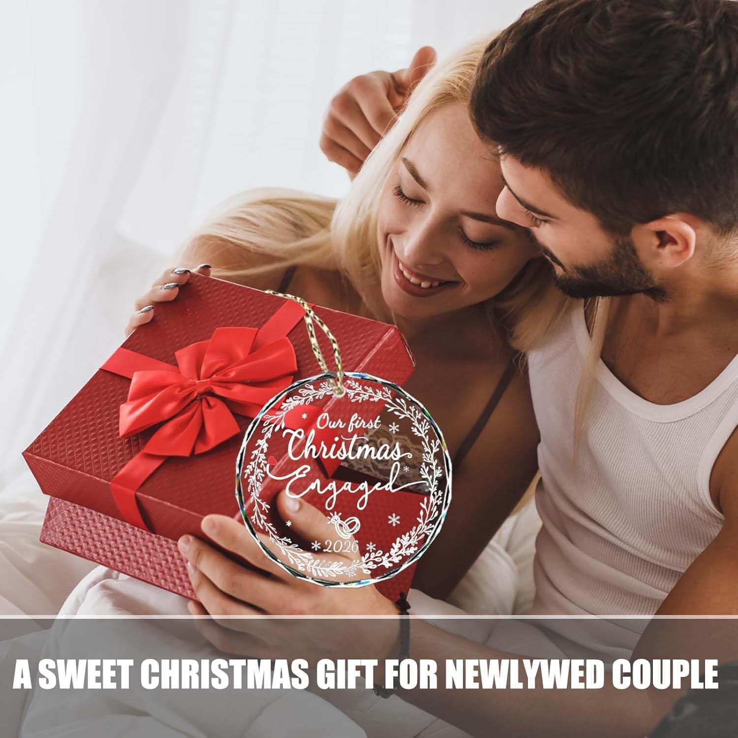 Detalle de Engagement ornament 2026