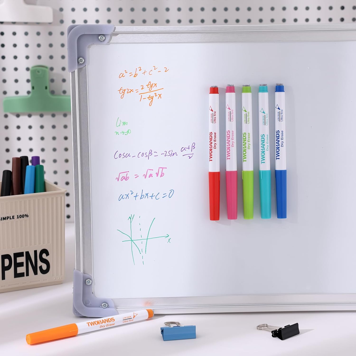 Detalle 2 de TWOHANDS Dry Erase Markers 0.7mm