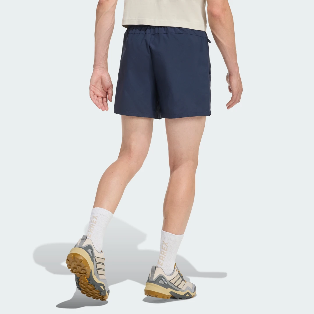 Detalle 2 de Pantalón corto Terrex Multi de Adidas: versatilidad y ligereza para tus rutas y salidas