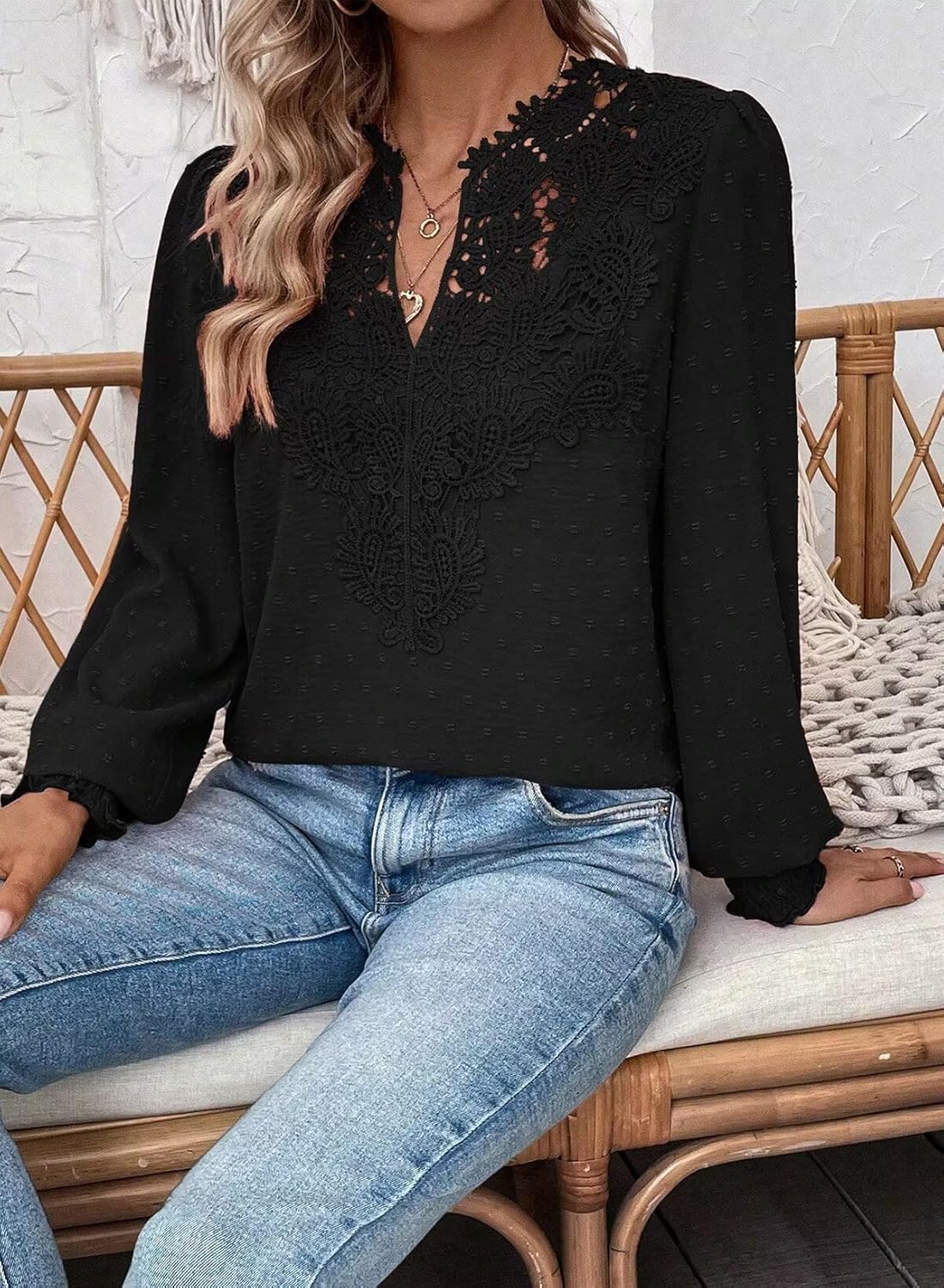 Thumbnail 2 de Womens Swiss Dot Boho V Neck Blouse 2026 🎀