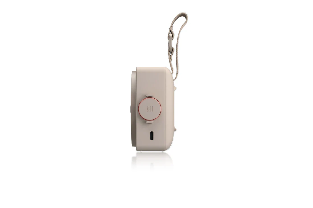 Detalle 2 de LG xboom Mini: altavoz inalámbrico 5W con IP67 y 10h de batería ( Gris )