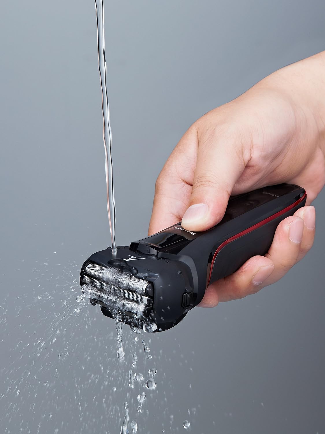 Detalle de Panasonic ES-LL41-K503 hybridrakapparat för våt- och torrakning med trimmer