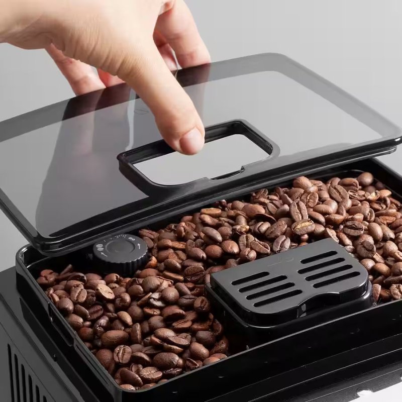 Detalle 2 de De'Longhi Magnifica S ECAM22.140.B cafetera espresso 15 bares