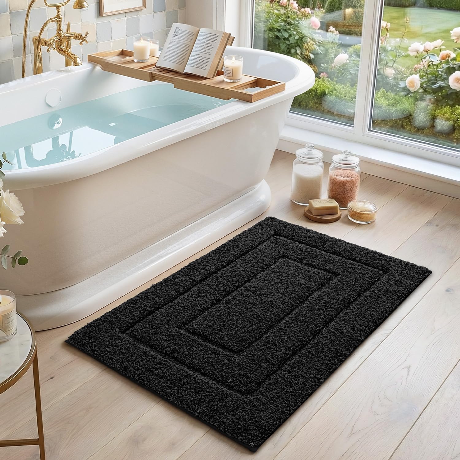 Detalle de DEXI Bath Mat 60 x 110 cm: Extra Soft Microfibre, Non‑Slip Backing