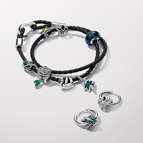 Detalle de Pandora Moments Dije con diseño de perezoso en plata de ley con esmalte marrón y negro