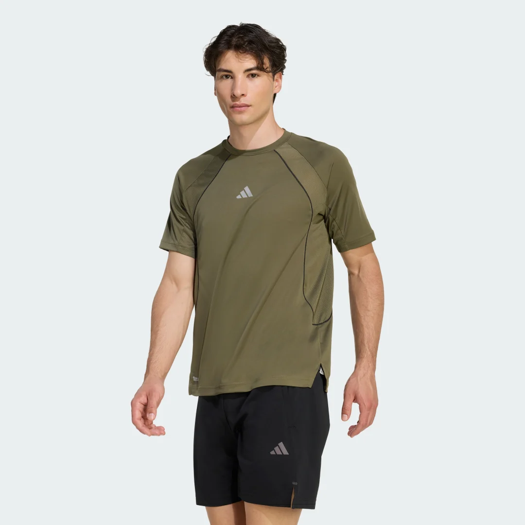 Detalle de Camiseta Tech Apparel CLIMACOOL de Adidas (Verde) – comodidad y climatización para el día a día
