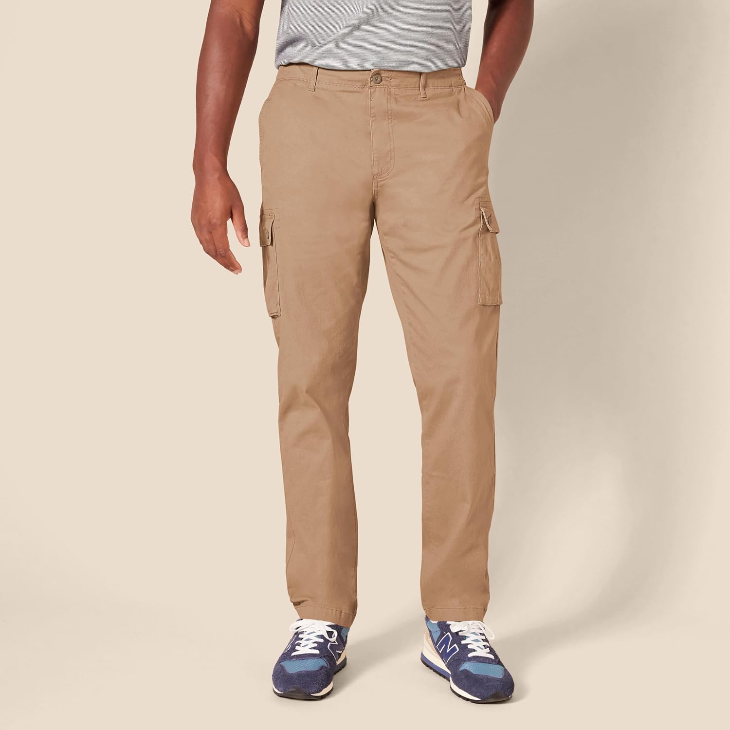 Thumbnail 4 de Amazon Essentials Men's Slim Fit Stretch Work Cargo Trousers (Big & Tall)