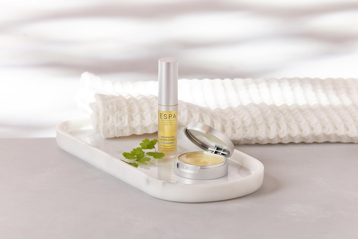 Thumbnail 3 de ESPA Pomelo Lip Balm – 10 g, Wild Mango, Grapefruit & Pomegranate