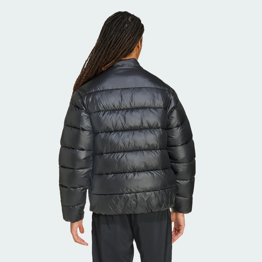 Detalle 2 de Adidas Anorak Essentials CLIMAWARM de plumón sintético, negro