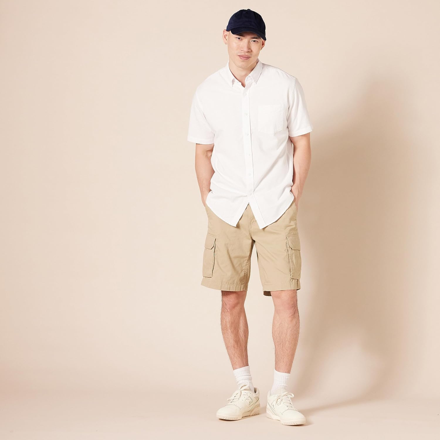 Detalle de Amazon Essentials Men's Regular-Fit Short-Sleeve Pocket Oxford Shirt