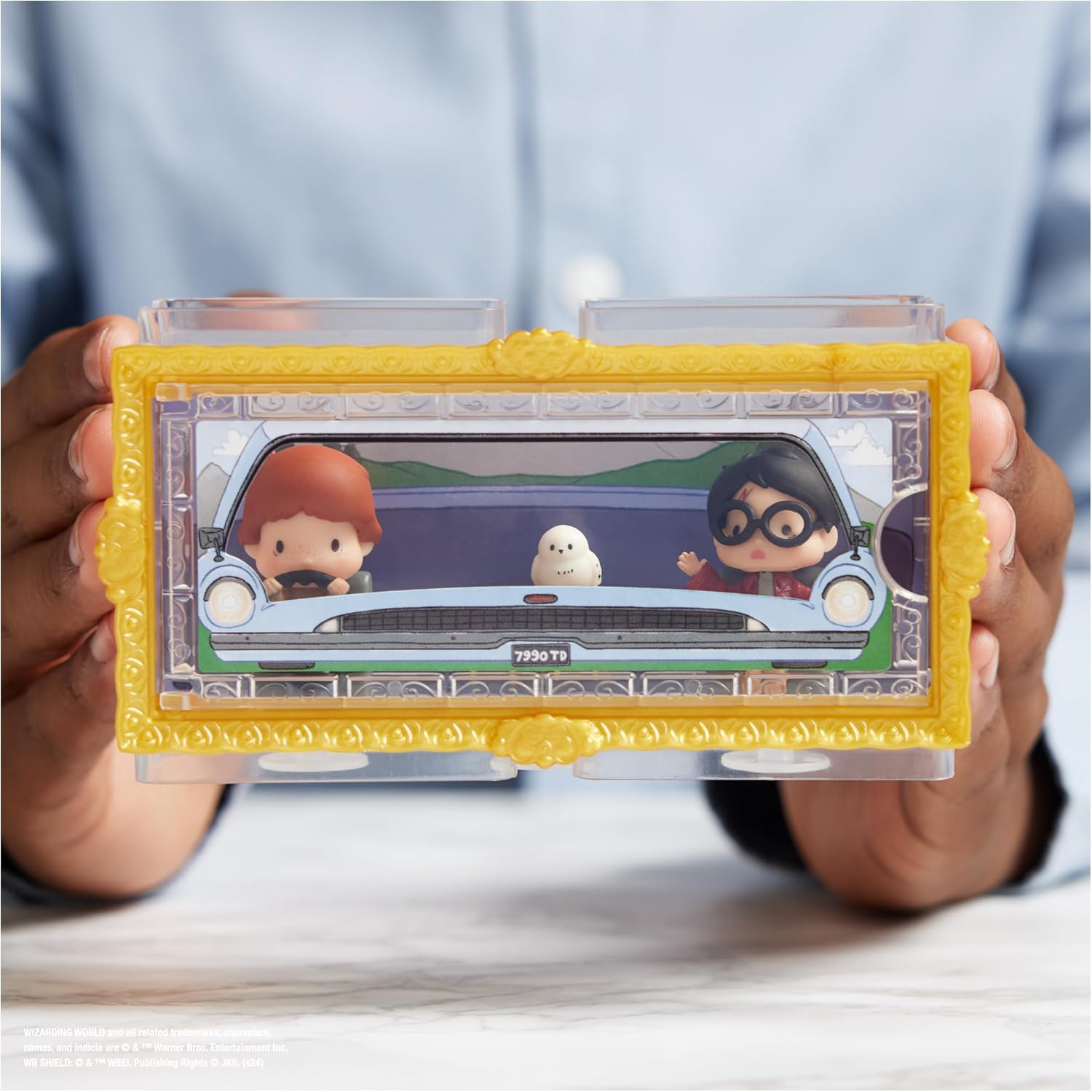 Detalle de Wizarding World Harry Potter Micro Magical Moments Sammelfiguren Multipack „Ford Anglia“ mit Harry, Ron, Hedwig