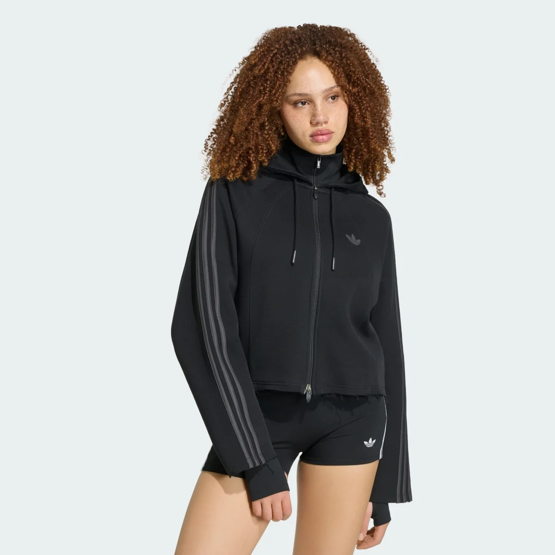 Detalle de CHAQUETA CORTA CON CAPUCHA SST 2.0 de Adidas — análisis y valoración de compra