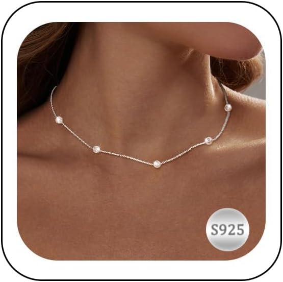 Detalle 2 de Aidenn Dainty Cubic Zirconia Flower Necklace – 14K Gold Plated, 16" + 2" Extender