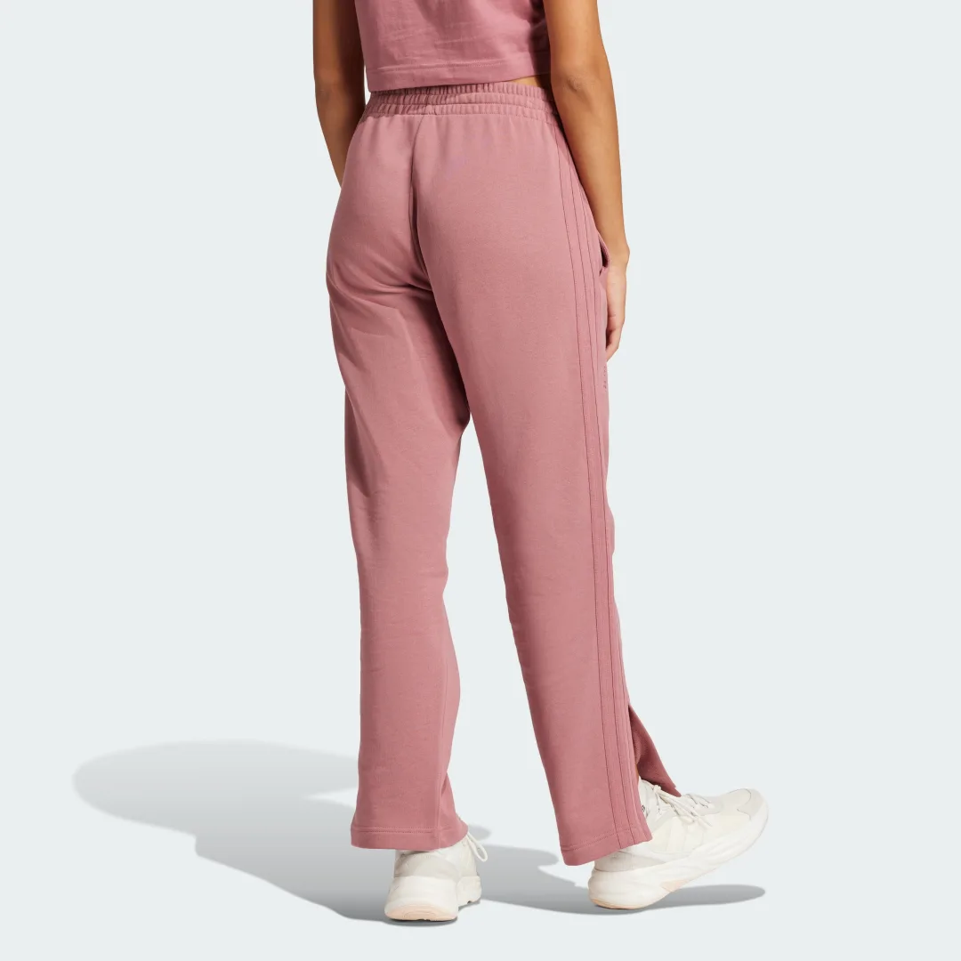 Detalle de Pantalón ALL SZN French Terry Straight Leg 3 bandas de Adidas – rosa