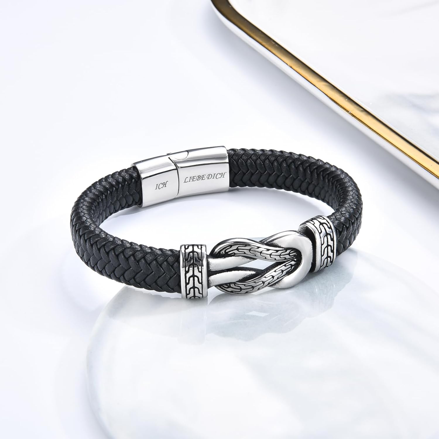 Detalle 2 de USEEDOVIA Lederarmband mit Infinity-Symbol und Magnetverschluss – Geschenkidee für Sohn, Papa oder Schatz