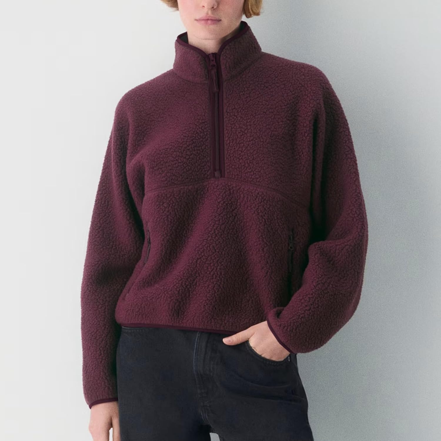 Detalle de Keeliya Women’s Quarter-Zip Sherpa Fleece Pullover with Funnel Neck and Zip Pockets