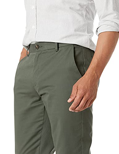 Thumbnail 2 de Amazon Essentials Men's Straight Fit Wrinkle-Resistant Chino Trousers in Olive (38W x 32L)