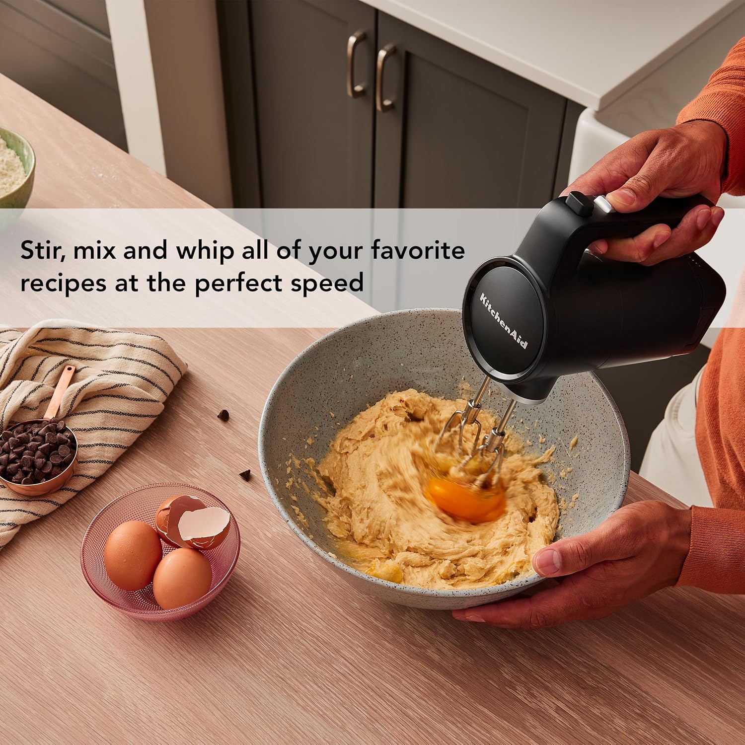 Detalle de KitchenAid Cordless Hand Mixer KHMR700