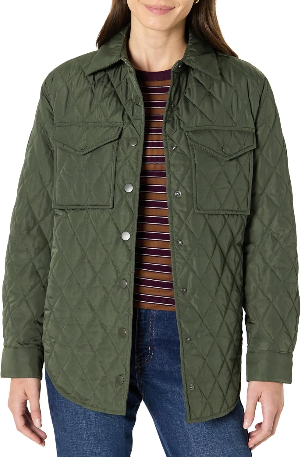 Detalle de Amazon Essentials Women's Relaxed-Fit Long Quilted Jacket with Snap Closure