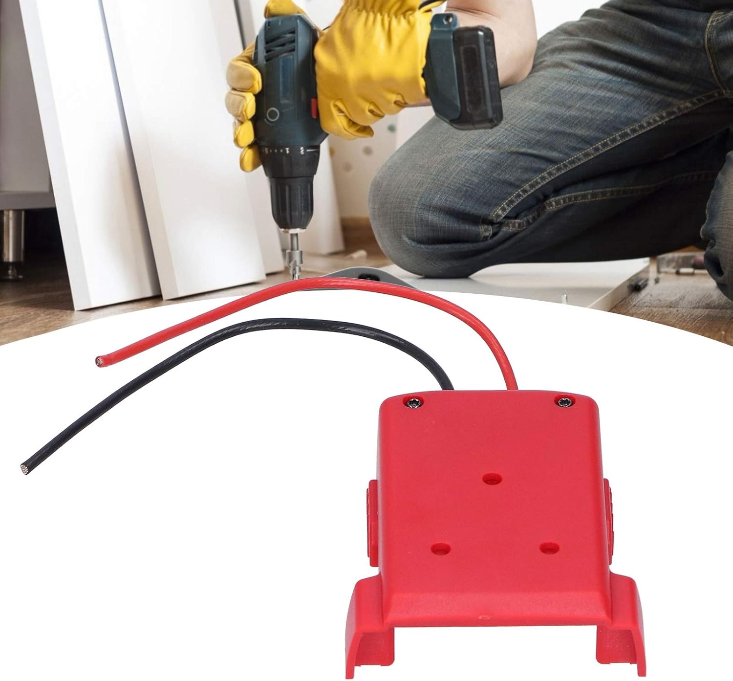 Detalle 2 de Adattatore per Batteria Milwaukee 18V M18 XC18 con Connettore di Alimentazione e Foro di Fissaggio