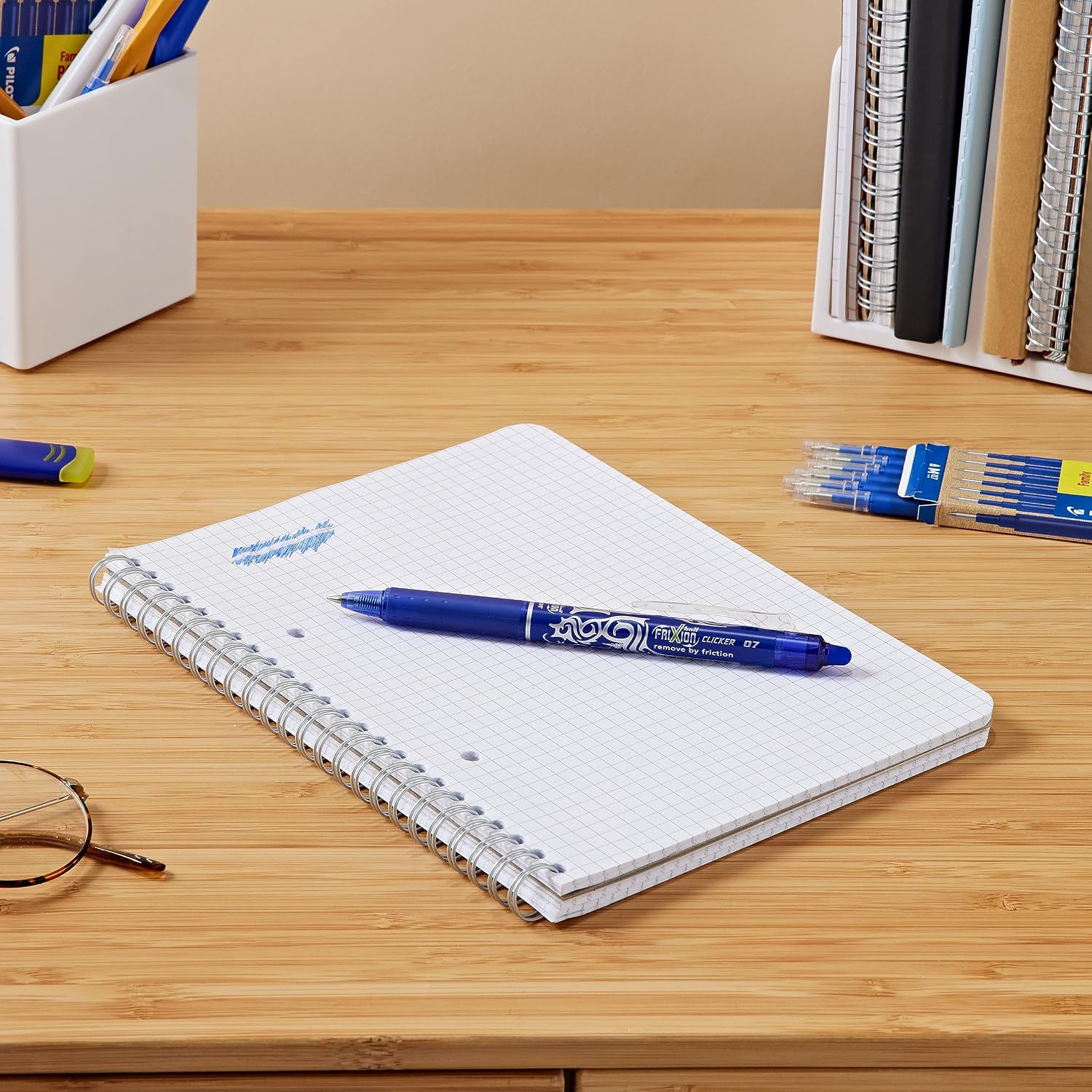 Thumbnail 1 de Pilot FriXion Ball Clicker 0.7 Erasable Pen – Blue with 12 Refills & Eraser (Pack of 1)