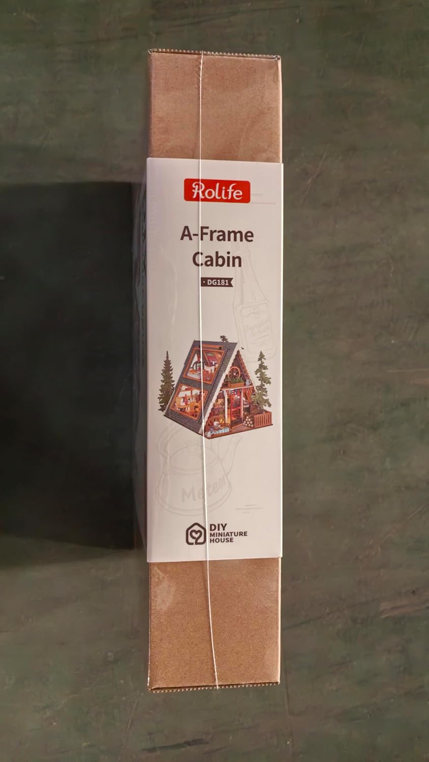 Detalle de Rolife Maison de Poupée Cabane A-Frame – Kit miniature bois, lumière LED et ambiance forestière