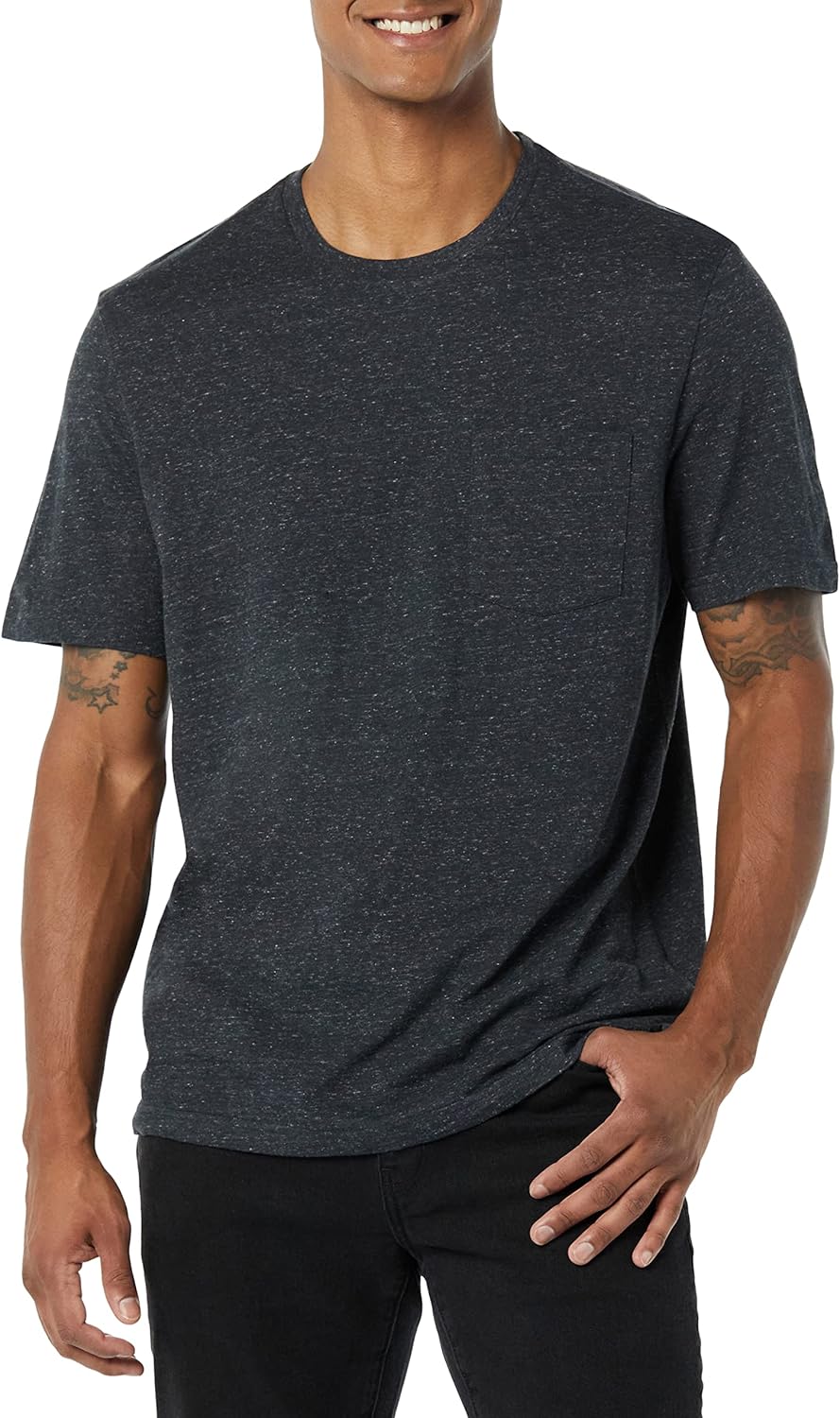 Thumbnail 4 de Amazon Essentials Uomo T-Shirt Girocollo con Tasca a Maniche: Comfort daily e stile semplice