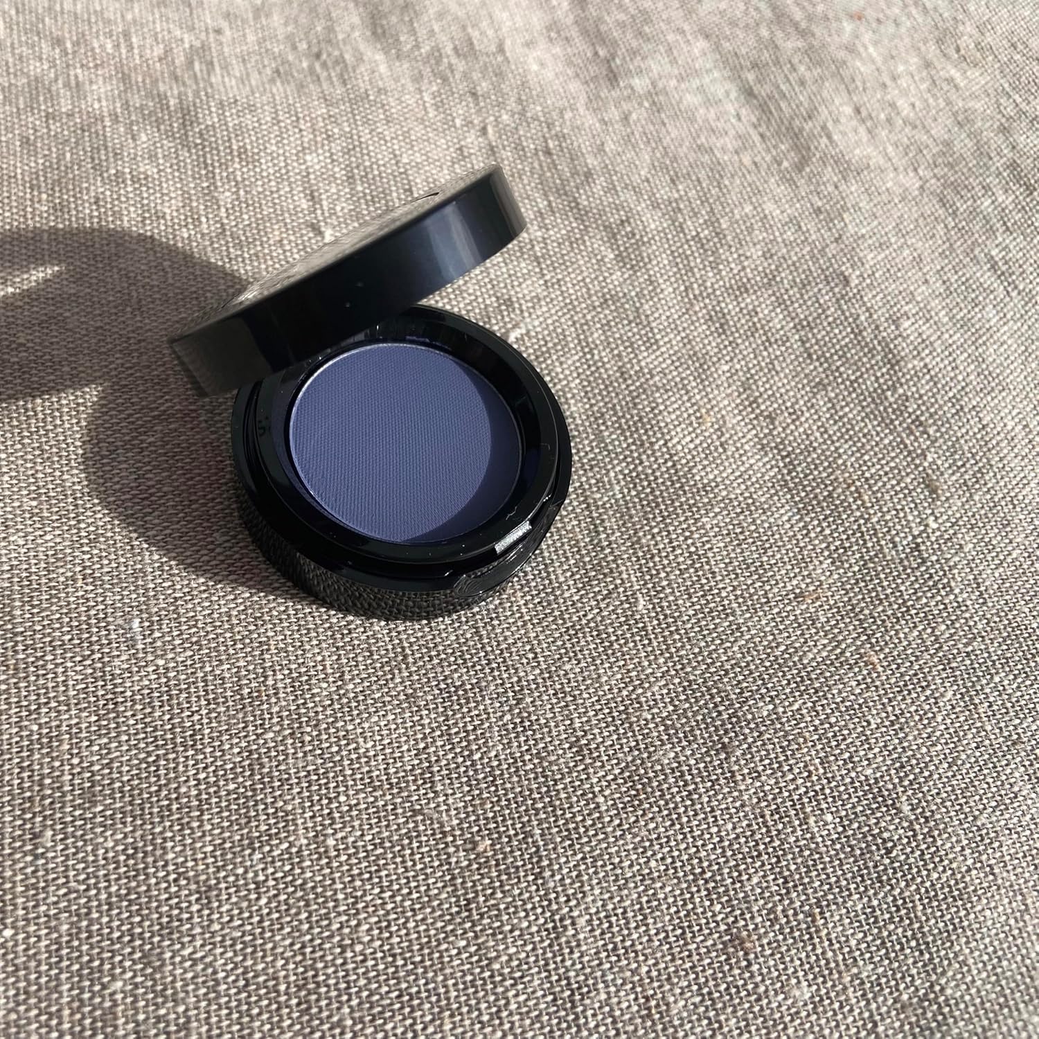 Detalle de Sandstone Scandinavia fard à paupières pour yeux sensibles – 280 Blue Ocean, formulation hypoallergénique et vegan