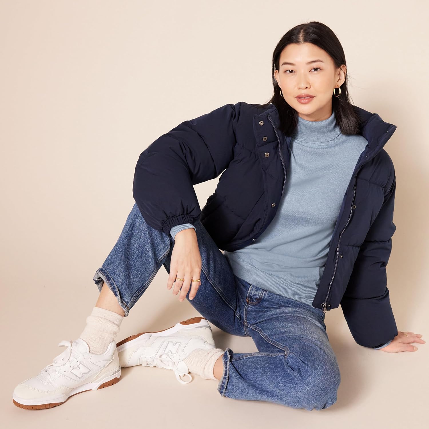 Thumbnail 3 de Amazon Essentials Damen leichter Rollkragenpullover mit langem Arm (klassischer Schnitt, auch in Übergröße)