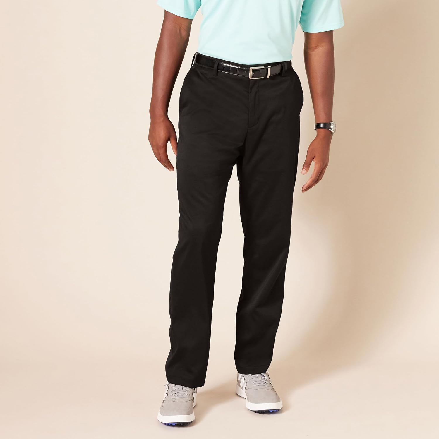 Thumbnail 4 de Amazon Essentials AE1905960_S Men's Straight-Fit Stretch Golf Trousers, Black, 38W / 34L