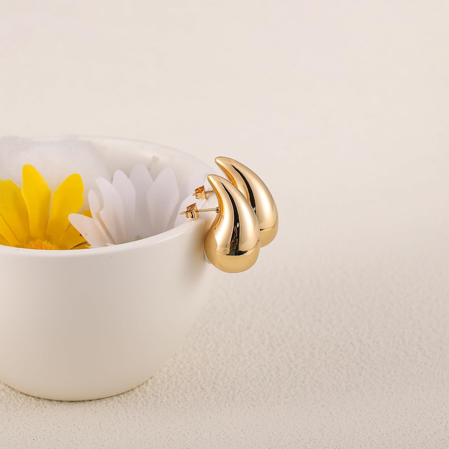 Thumbnail 6 de Apsvo Hoop Earrings, 14K Gold Plated