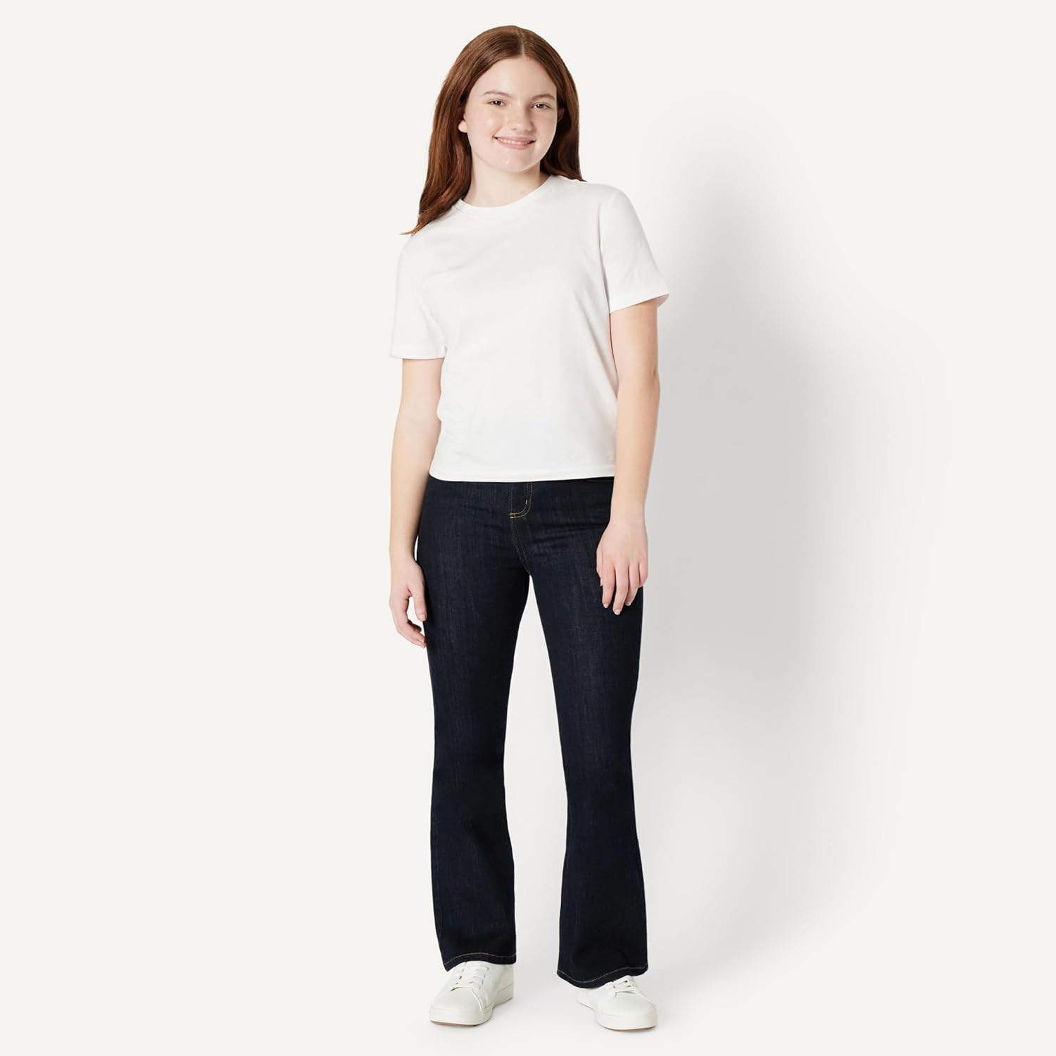 Thumbnail 2 de Amazon Essentials Girls' High Stretch High-Rise Flare Jeans