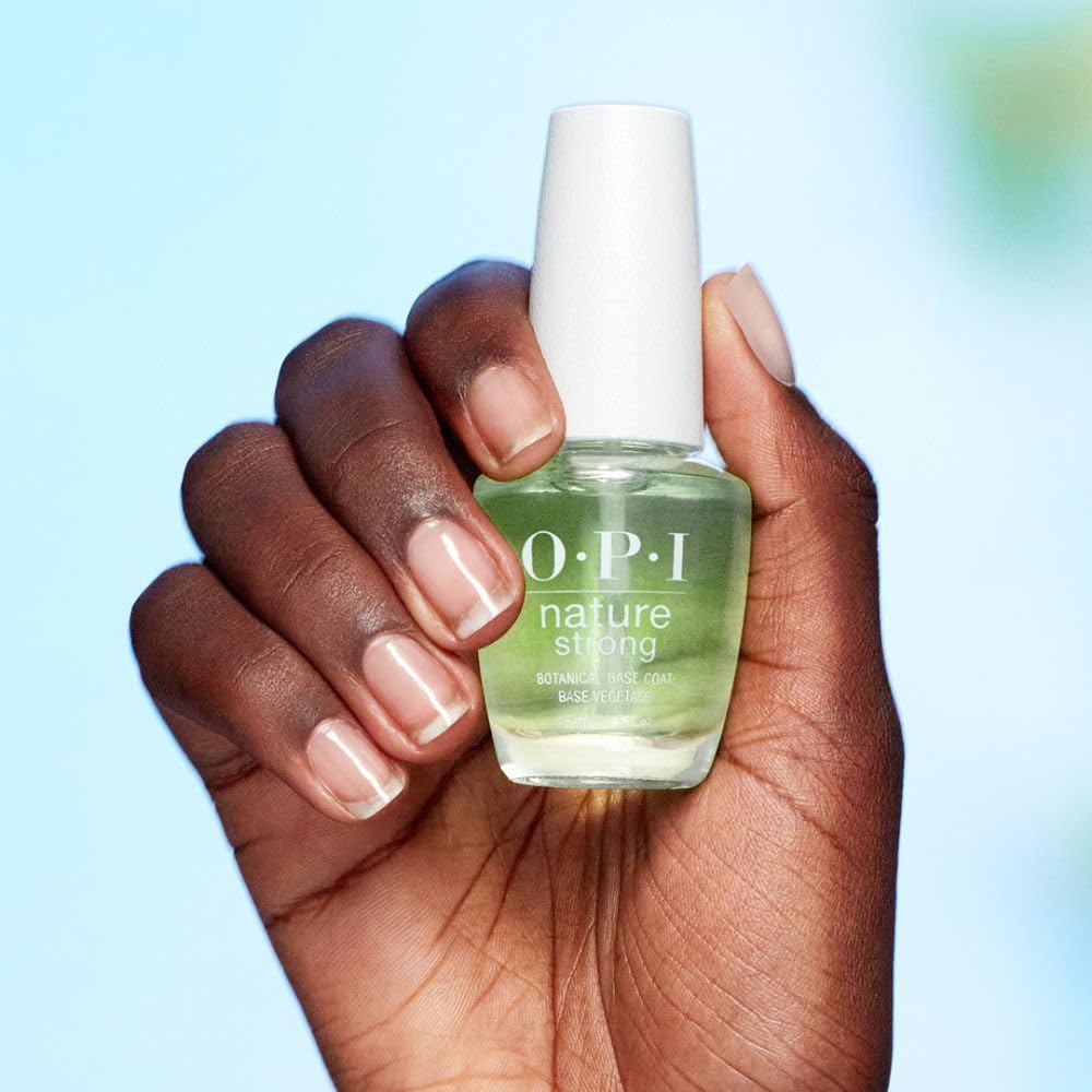 Thumbnail 3 de OPI Nature Strong smalto vegano bianco translúcido (Base & Top) da 15 ml