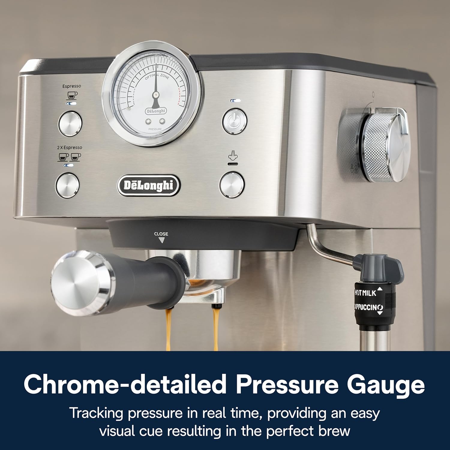 Detalle de De’Longhi Classic Espresso Machine with Milk Frother: Consistent Thoroughness in a Compact Stainless Steel Kit