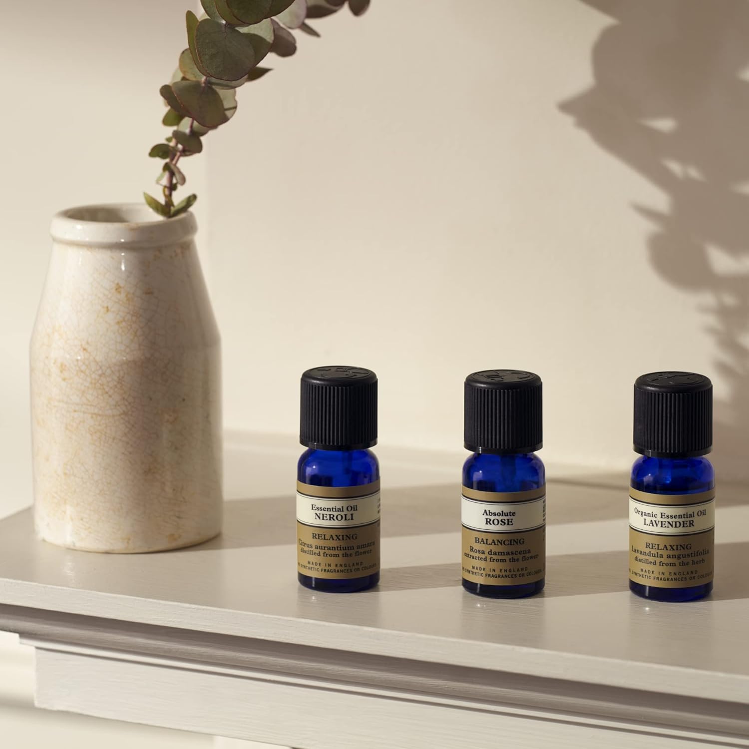 Thumbnail 2 de Neal’s Yard Remedies Organic Relaxing Essential Oil 10ml