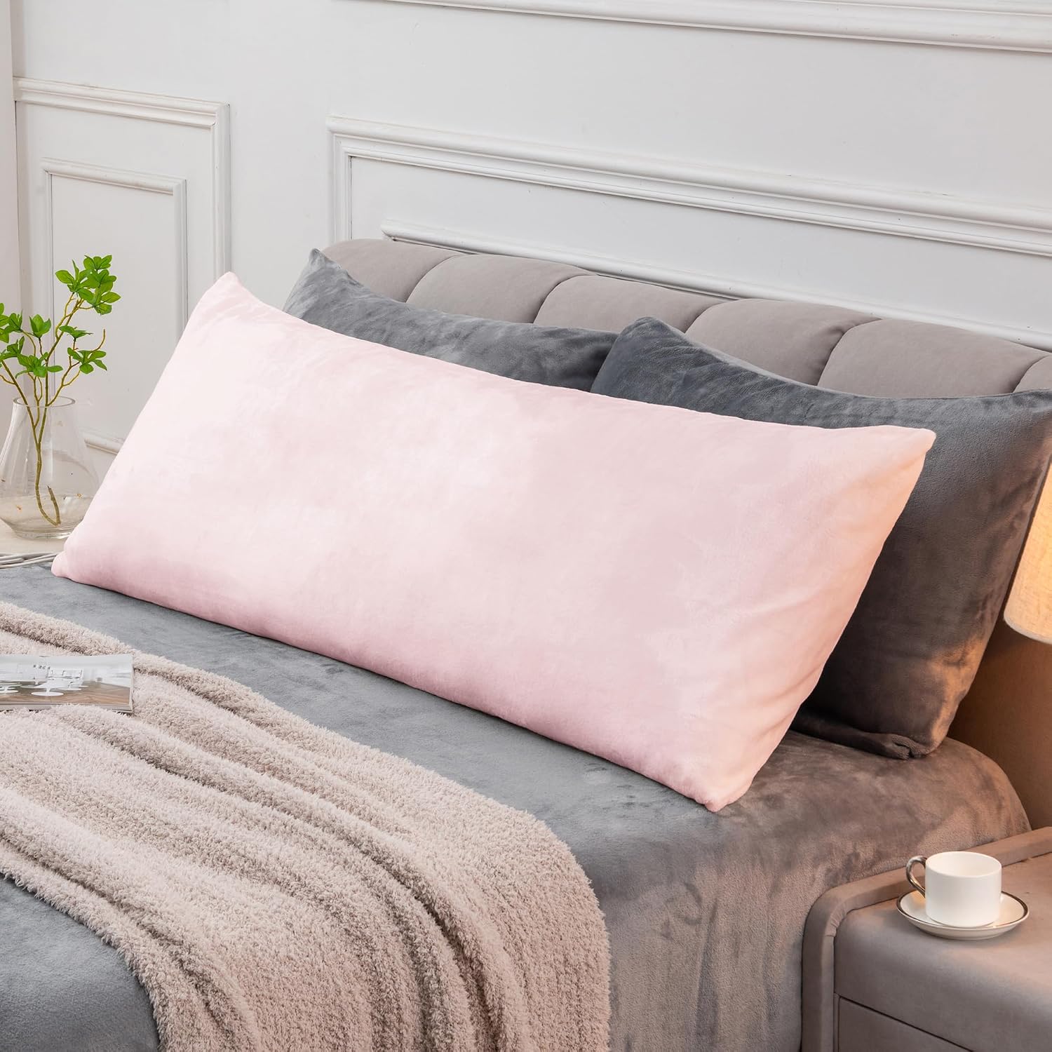 Detalle de BEDELITE Body Pillow Cover 20 x 54 Inches