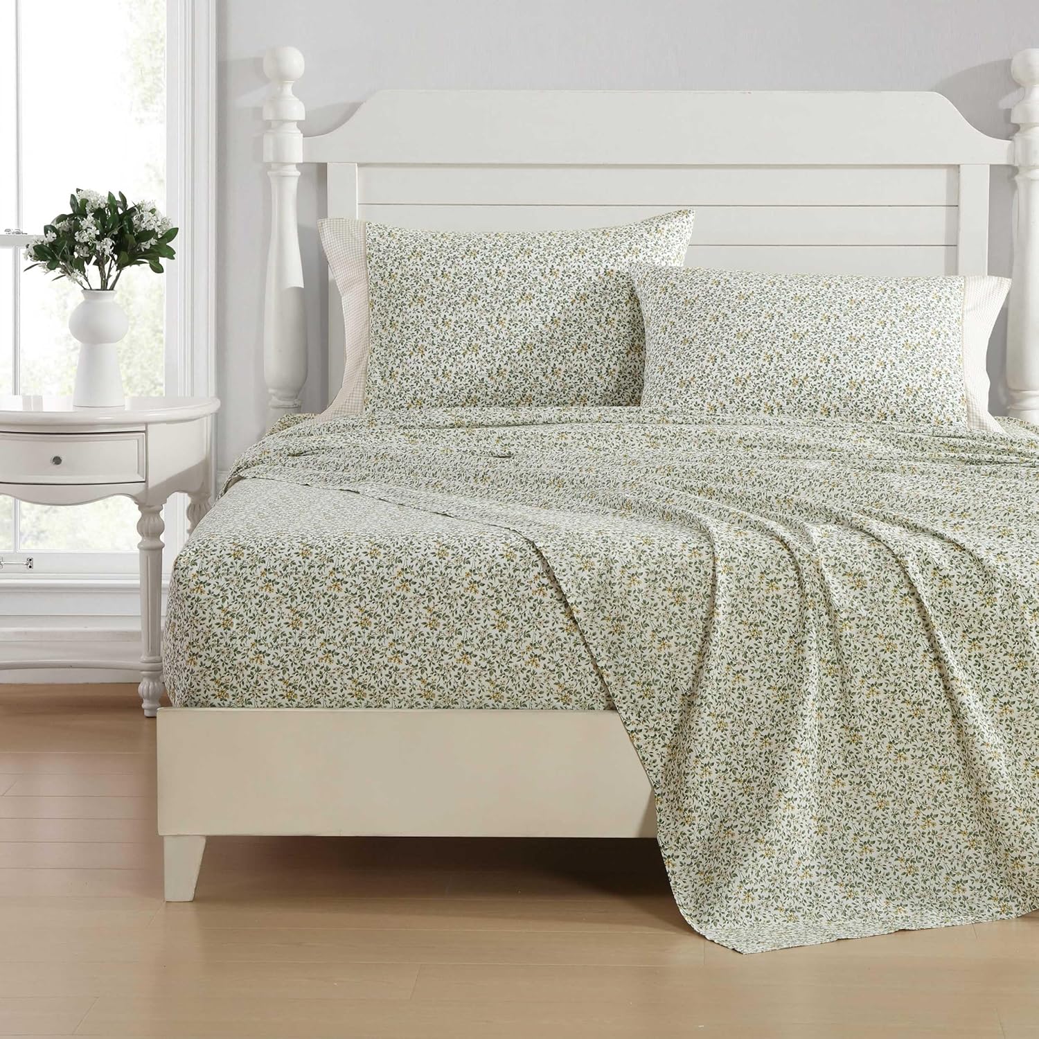 Thumbnail 1 de Laura Ashley Queen Size Sheet Set: Crisp Cotton Percale with Floral-Gingham Details (Tierney Green)