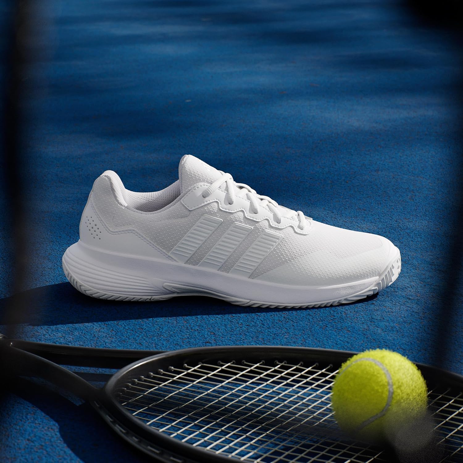 Detalle de adidas GAMECOURT 2: Vielseitiger Tennisschuh mit zuverlässiger Griffigkeit