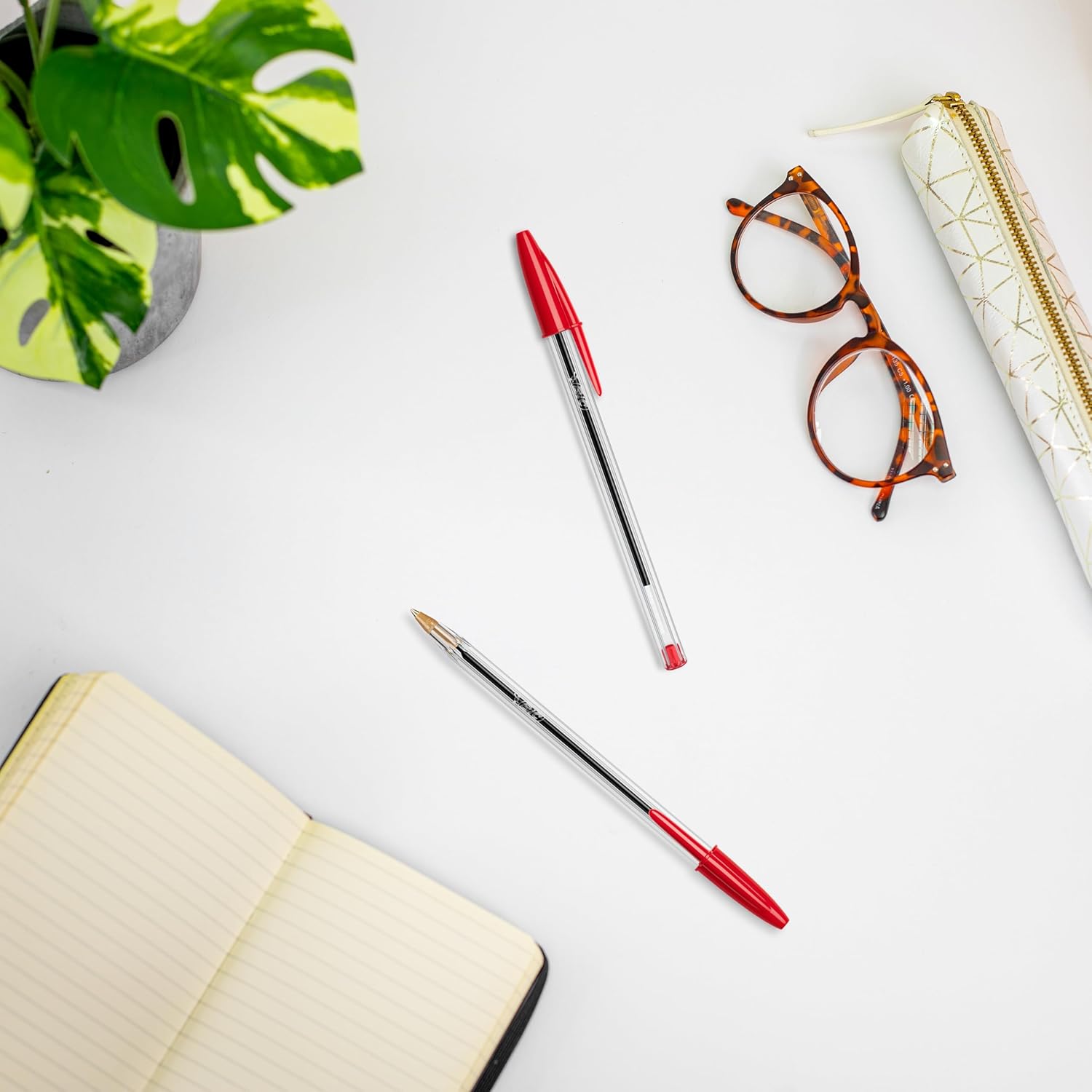 Thumbnail 5 de BIC Cristal Original – Stylos-Bille Pointe Moyenne (1,0 mm) – Rouge, Boîte de 50