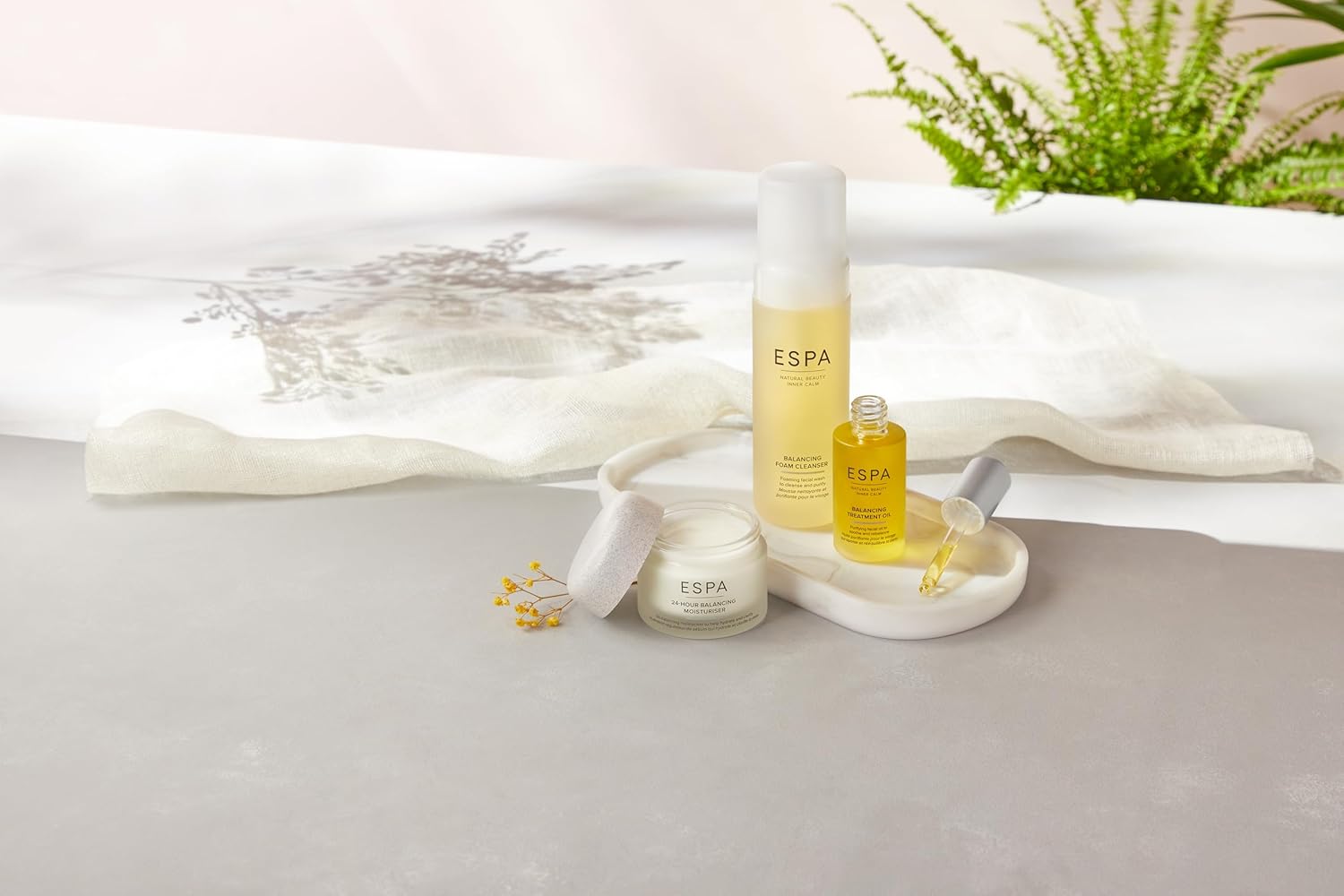 Thumbnail 2 de ESPA Balancing Foam Cleanser 150 ml: detergente schiumogeno per pelli grasse e miste